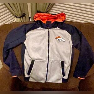 Super nice - like 🆕 - kids’ Broncos 💙🧡 zip up hoodie
